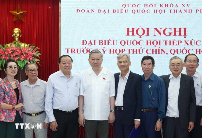 ttxvnl-tong-bi-thu-to-lam-tiep-xuc-cu-tri-ha-noi-1.jpg