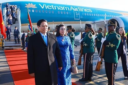 Премьер-министр Фам Минь Тьинь прибыл в Южную Африку для участия в саммите G20