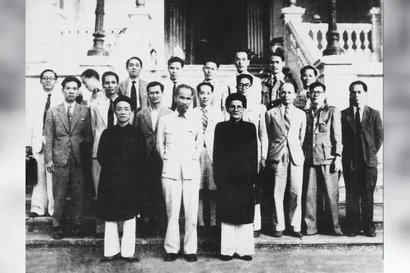 Забота Президента Хо Ши Мина о католиках