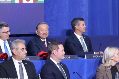 Генеральный секретарь ЦК КПВ То Лам принял участие в первом заседании Совета мира по Газе в США. (Фото: ВИА)