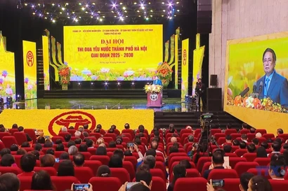 Премьер-министр Фам Минь Тьинь принял участие в Съезде по движению за патриотическое соревнование города Ханой на период 2025–2030 годов. (Фото: ВИА)