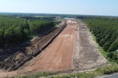 Участок проекта скоростной автомагистрали Зангиа – Чонтхань, проходящий через общину Нябич, получил 95% «чистой» площадки, переданной инвестору. (Фото: ВИА)