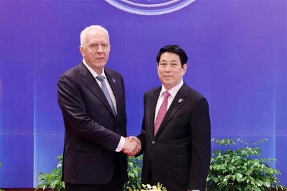 Президент Лыонг Кыонг принял Генерального прокурора Российской Федерации А. В. Гуцана. Фото: ВИА.