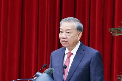 Генеральный секретарь То Лам выступает на церемонии закрытия 13-го пленума Центрального комитета Коммунистической партии Вьетнама XIII созыва. (Фото: ВИА) 