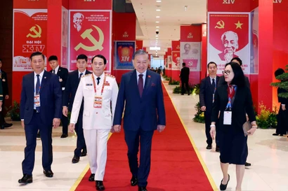 Генеральный секретарь ЦК КПВ То Лам прибыл в Национальный конференц-центр в Ханое. (Фото: ВИА)