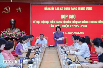 Пресс-конференция, на которой было объявлено о проведении первого съезда партийной организации центральных партийных органов (Фото: ВИA)