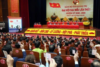 Делегаты утвердили резолюцию съезда (Фото: ВИА) 