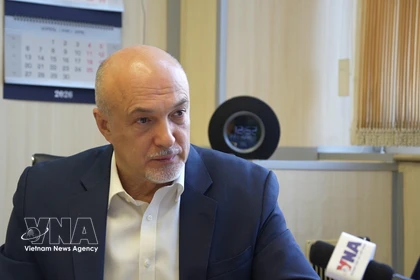 Доктор Олег Германович Румянцев даёт интервью Вьетнамскому Информационному Агентству в России. Фото: ВИА.