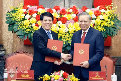 Состоялась церемония передачи полномочий Президента государства Вьетнама