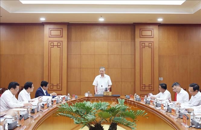 Генсекретарь То Лам выступает. (Фото: ВИА)