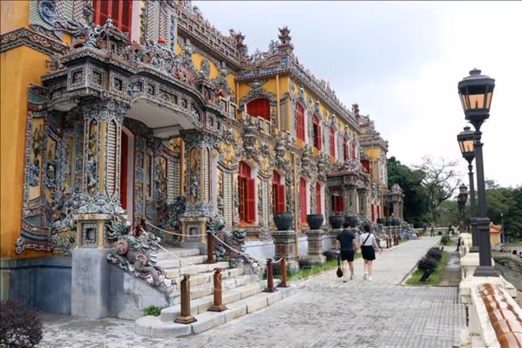 2-hue-2.jpg